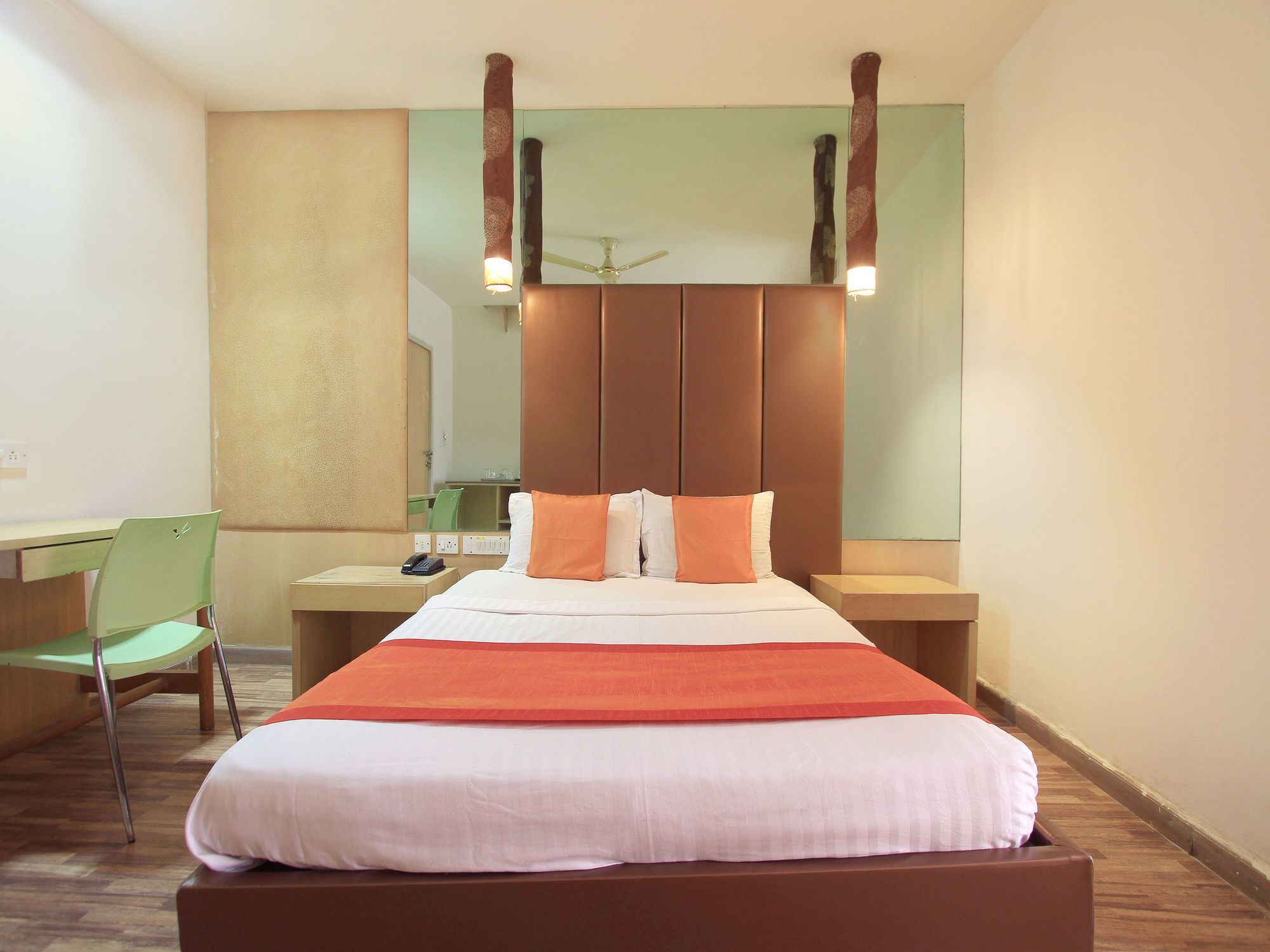 Purple Inn Boutique Hotel Mysore Exterior foto